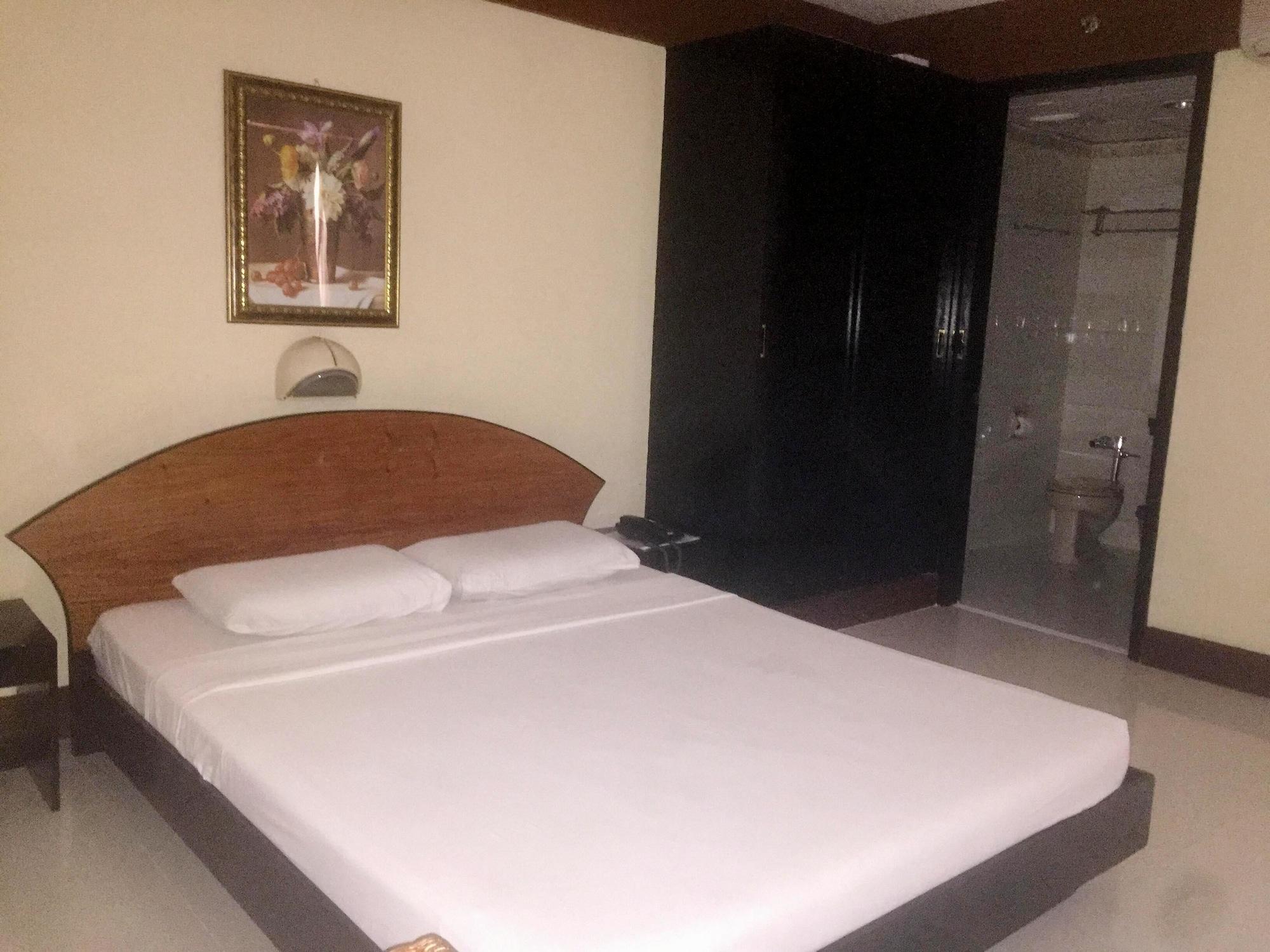 Paragon Suites Cebu Buitenkant foto