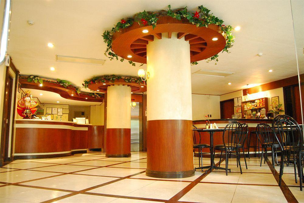 Paragon Suites Cebu Buitenkant foto
