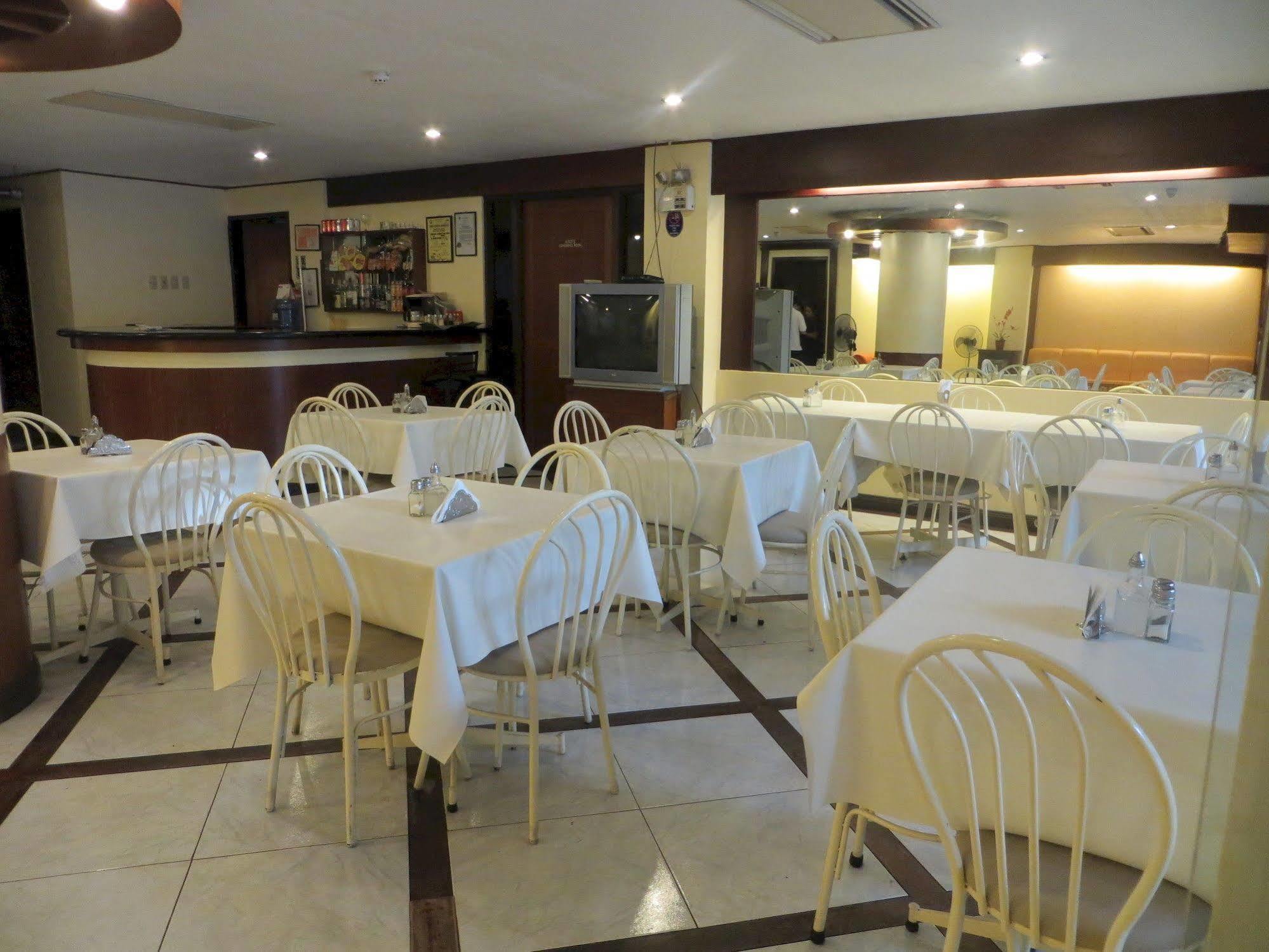 Paragon Suites Cebu Buitenkant foto