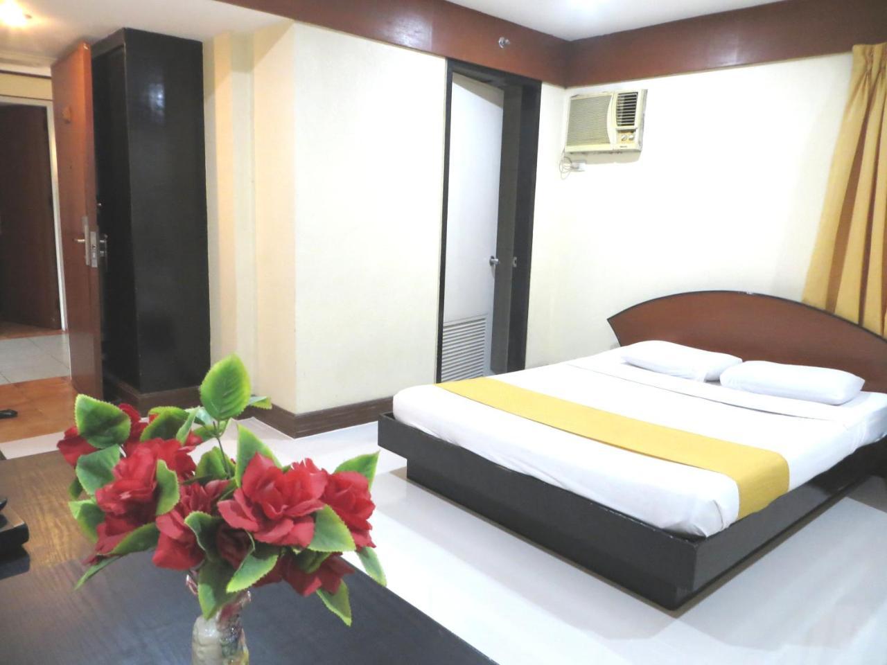 Paragon Suites Cebu Buitenkant foto