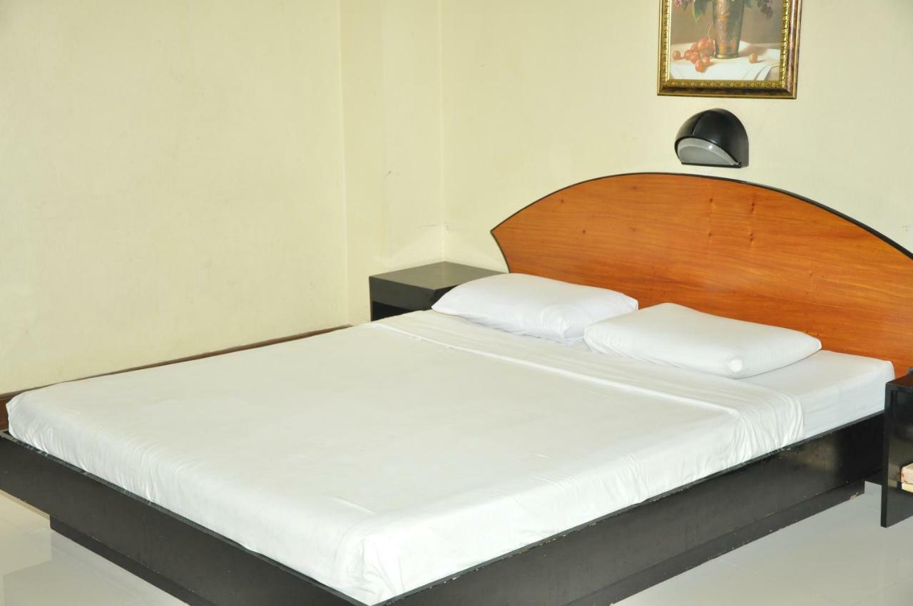 Paragon Suites Cebu Buitenkant foto